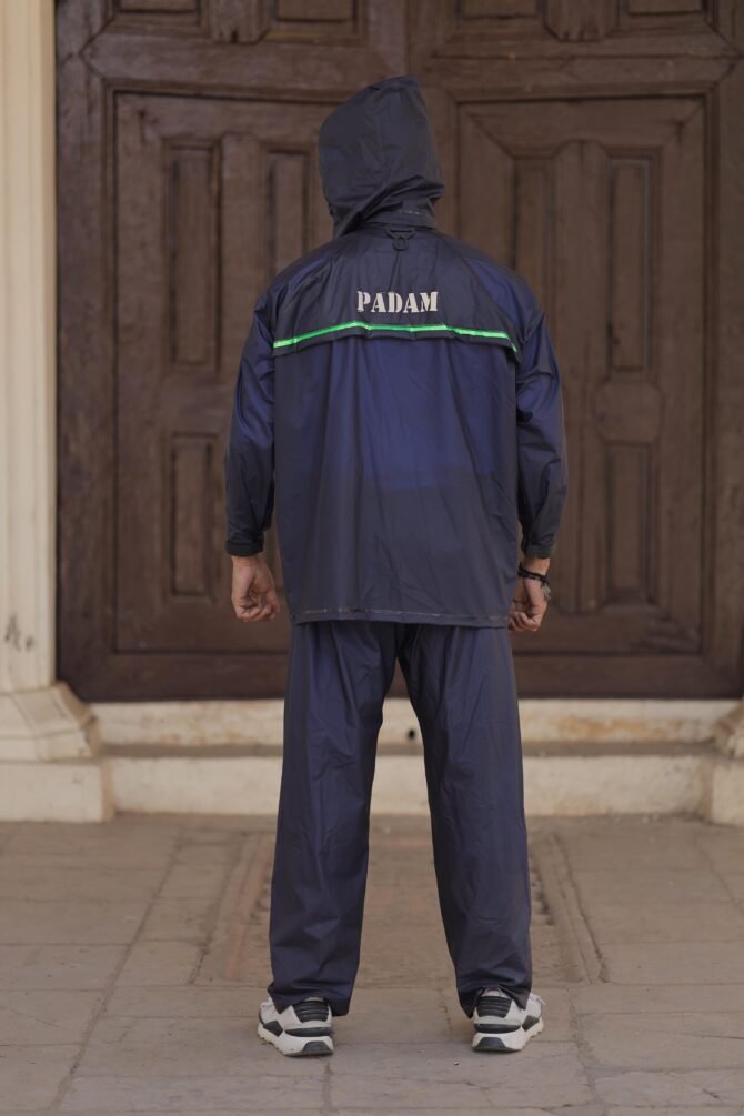 SUNNY SPORTY RAINCOAT - Image 10